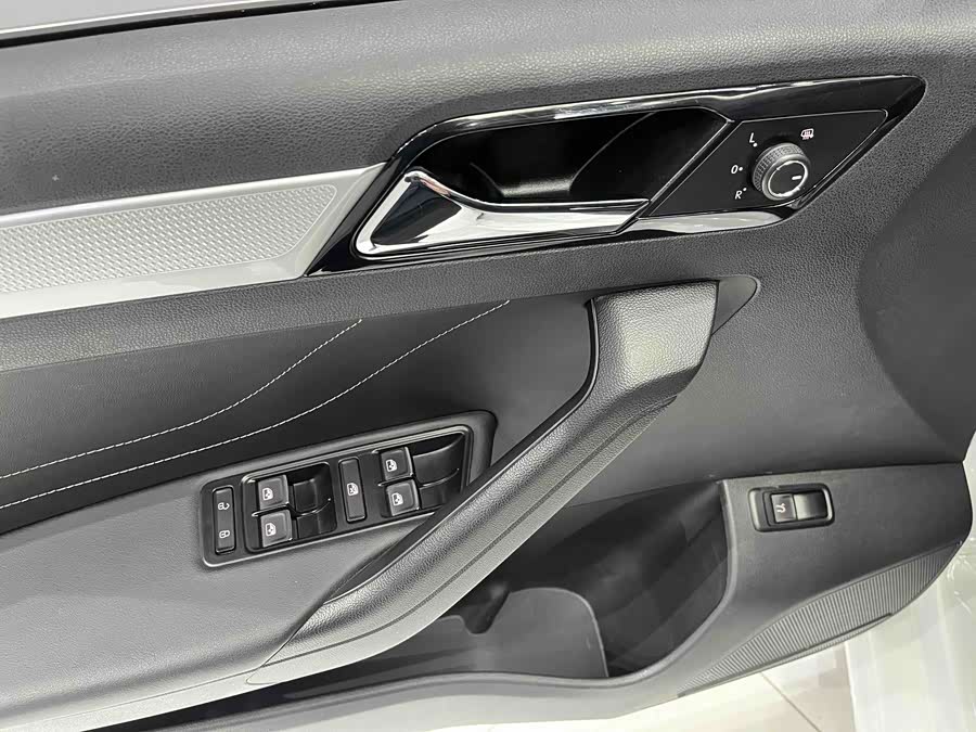 Jetta VA3 2022 car image #12