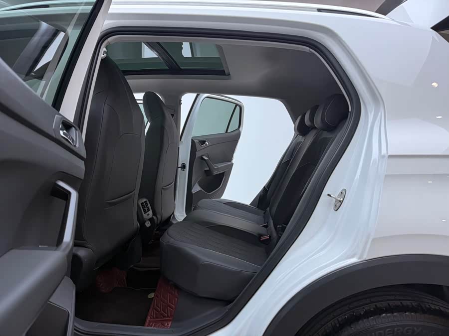 Volkswagen T-Cross 2021 car image #12