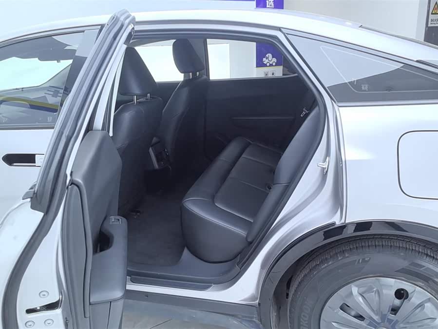 Toyota bZ3 2023 #12 Toyota bZ3 2023 immagine di auto #12