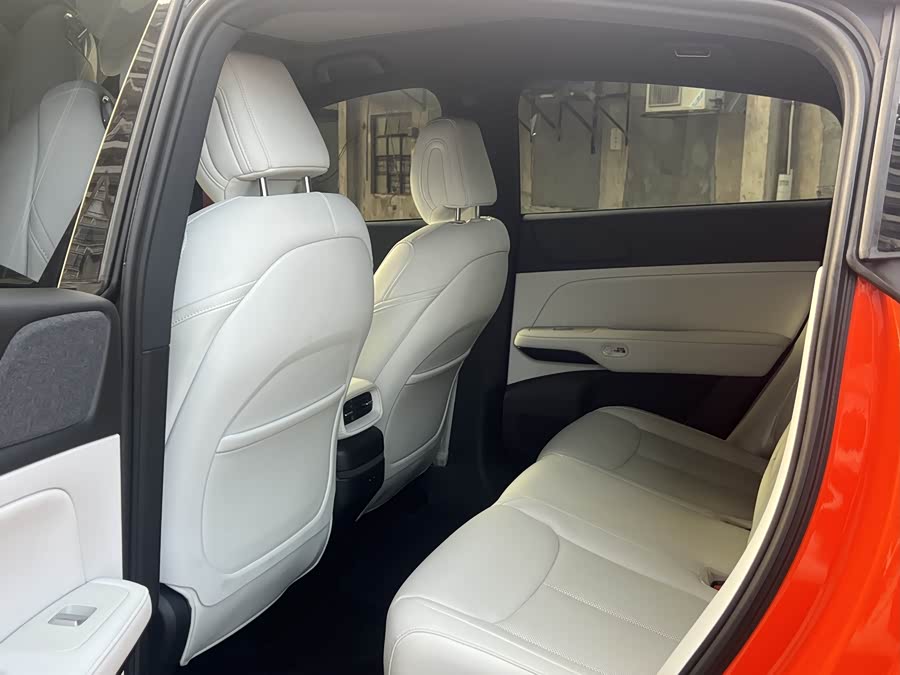 Xpeng G6 2024 صورة سيارة #12