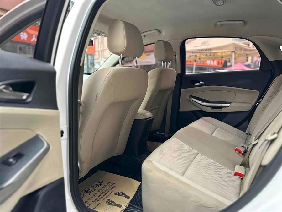 Ford Escort 2018 car image #12