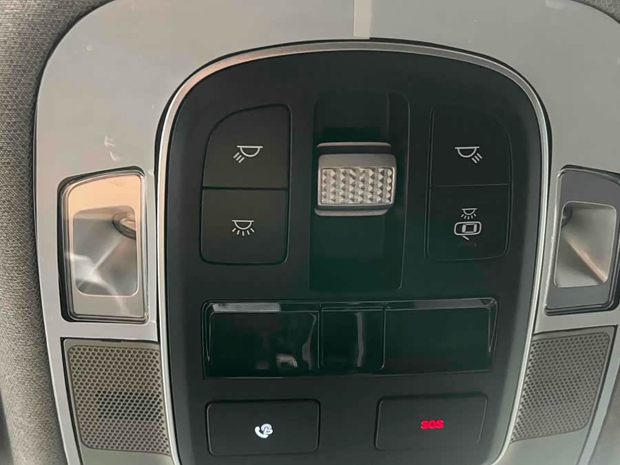 Hyundai ix25 2018 car image #12