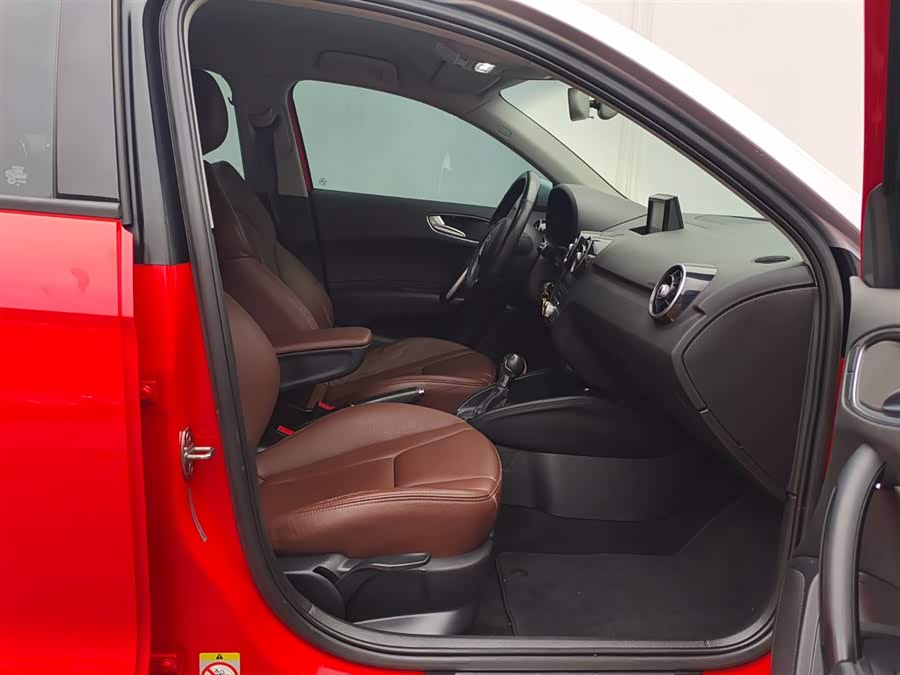 Audi A1 2016 car image #12