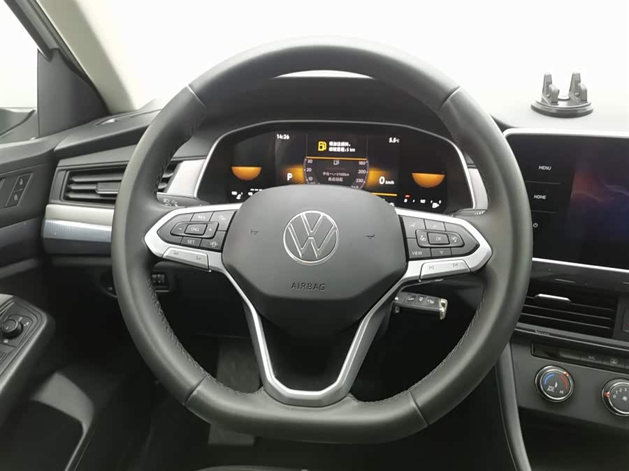 Volkswagen Bora 2024 car image #12
