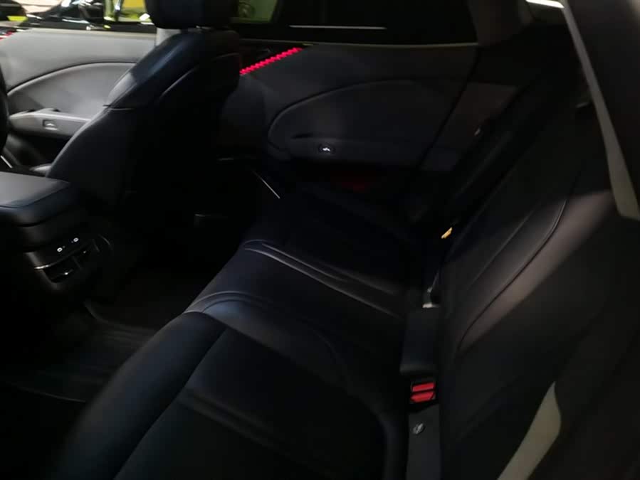 极氪 极氪007 2023 汽车图片 #12