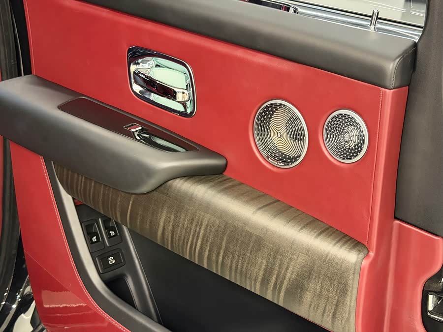 Rolls-Royce Cullinan 2019 car image #12