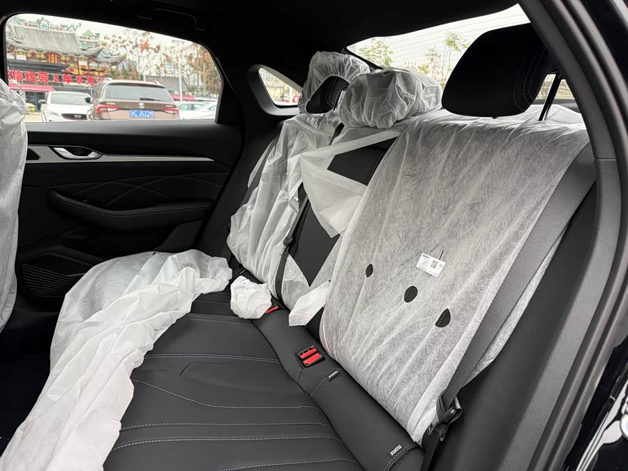 GEELY Preface 2025 #12 GEELY Preface 2025 car image #12