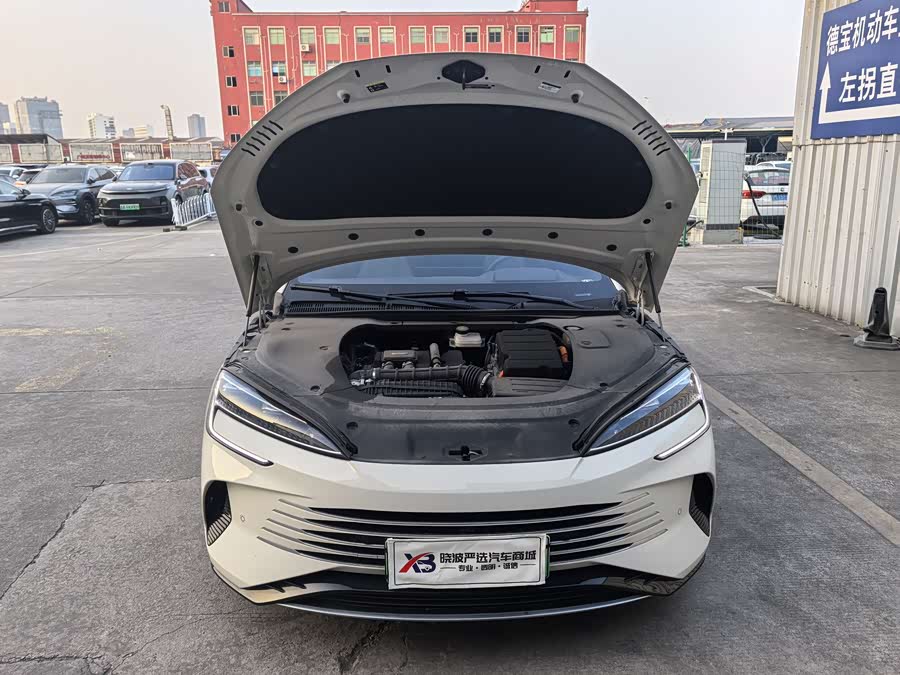 BYD Seal 07 DM-i 2025 immagine di auto #12