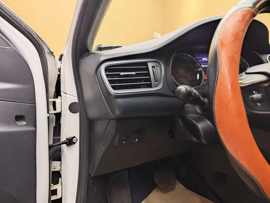 Citroen C3-XR 2017 #12 Citroen C3-XR 2017 car image #12