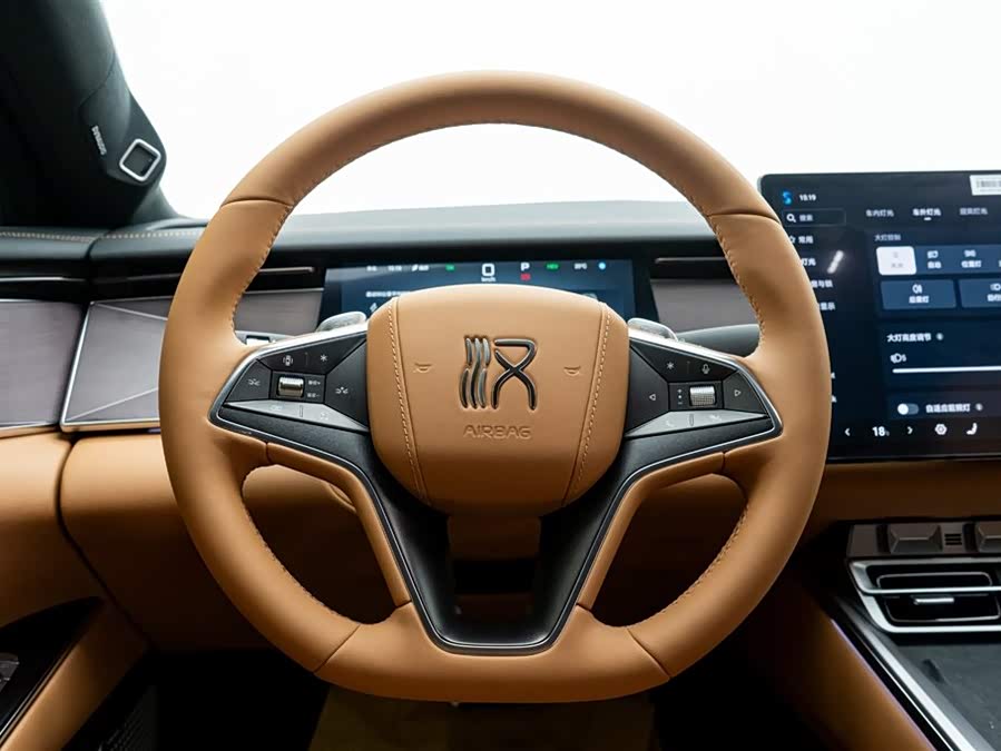 BYD HanL 2025 #12 BYD HanL 2025 car image #12