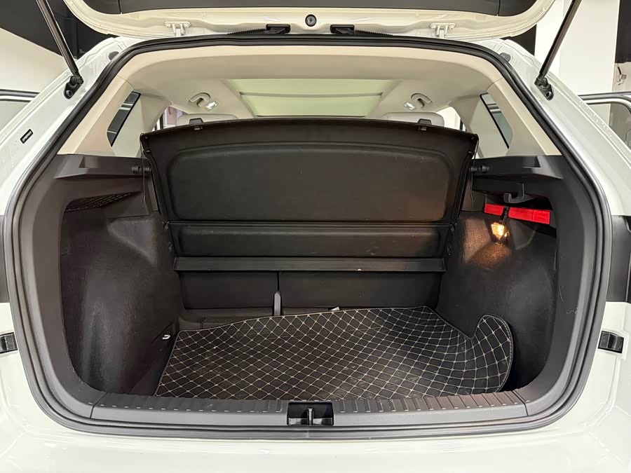 Volkswagen Tharu 2023 car image #12