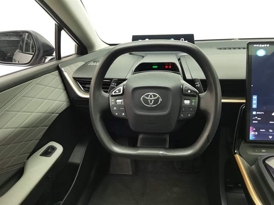 Toyota bZ3 2023 immagine di auto #12