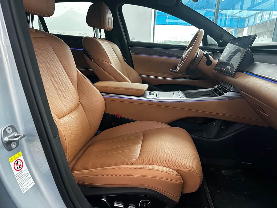 BYD HanL 2025 immagine di auto #12