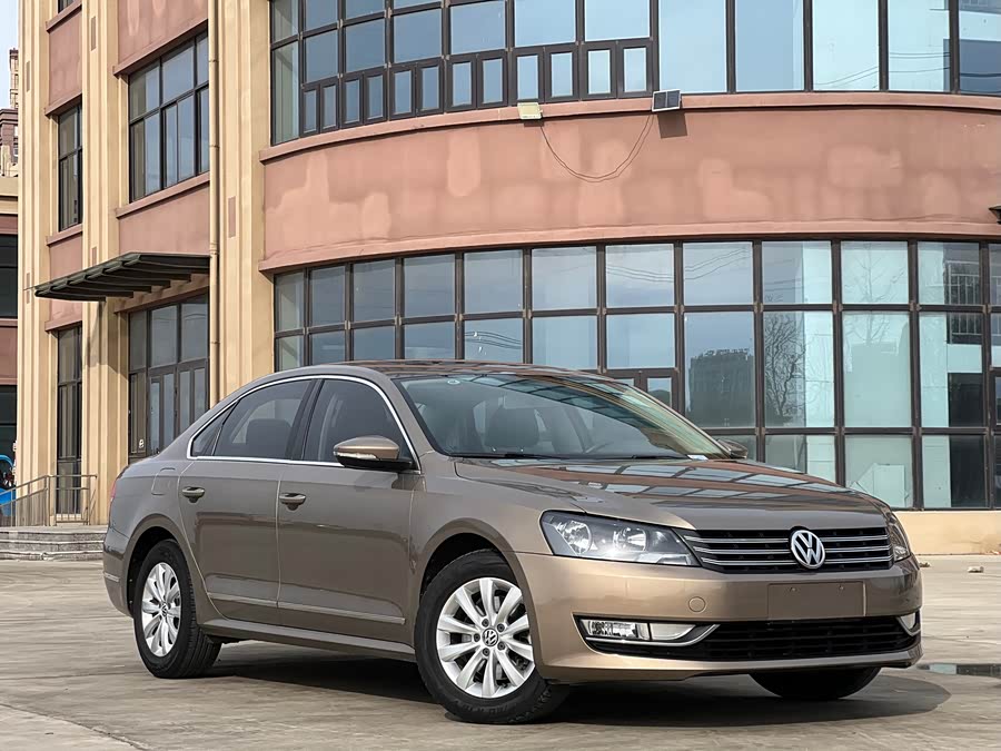 Volkswagen Passat 2014 car image #12