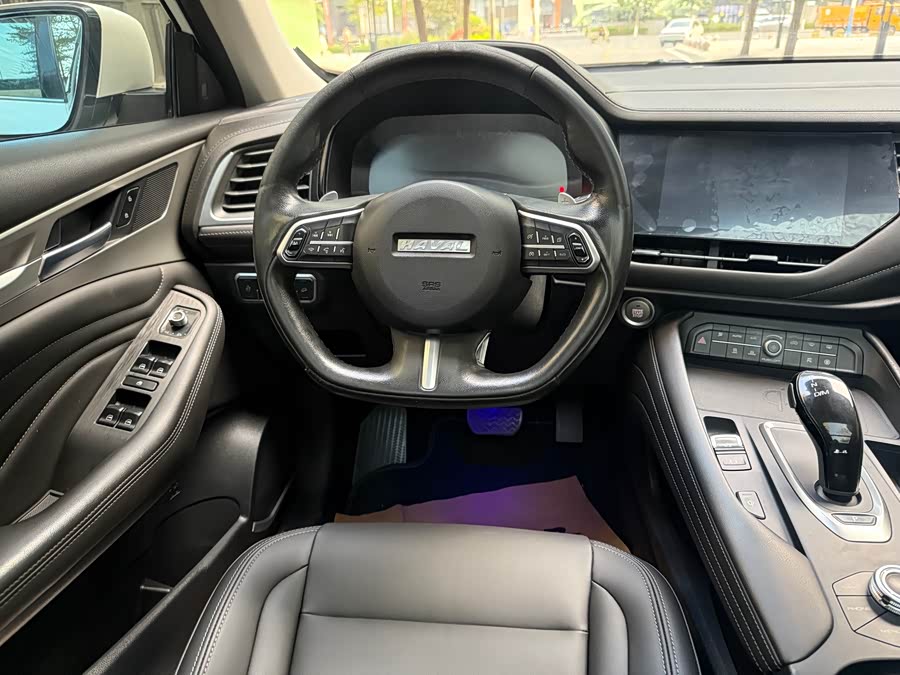 Haval 2018 car image #12