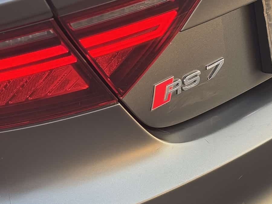 Audi RS 7 2019 car image #12