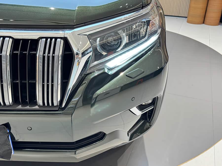 Toyota Land Cruiser Prado 2018 #12 Toyota Land Cruiser Prado 2018 car image #12