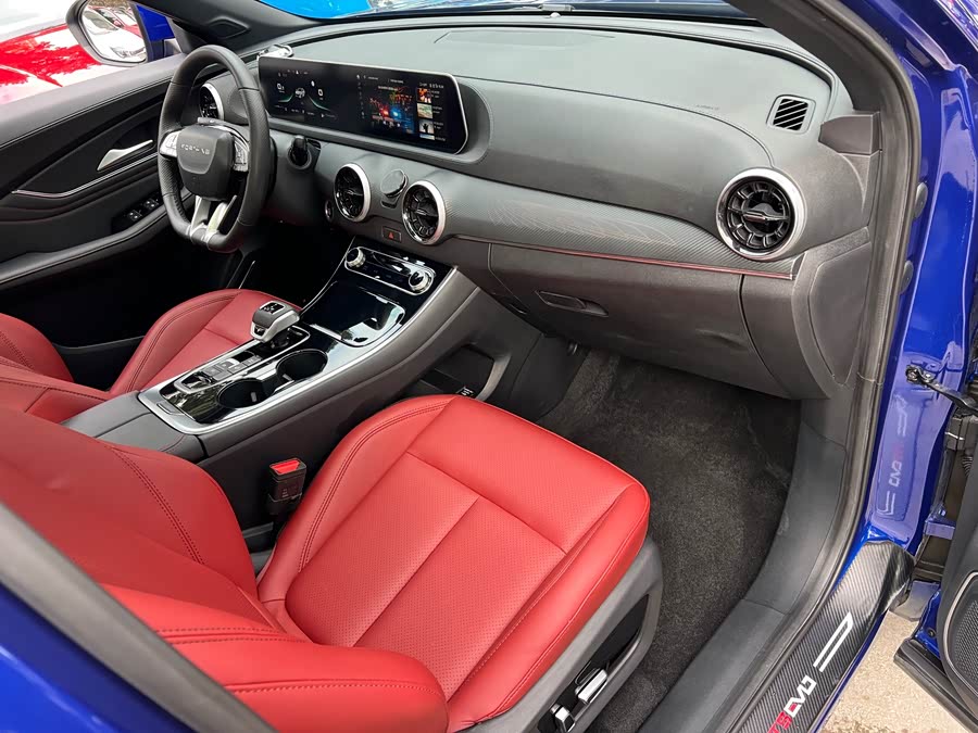 Forthing JOYEAR X6 2018 car image #12