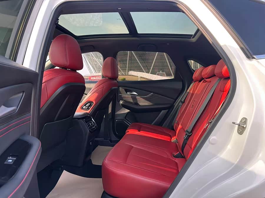 Forthing T5 EVO 2023 car image #12