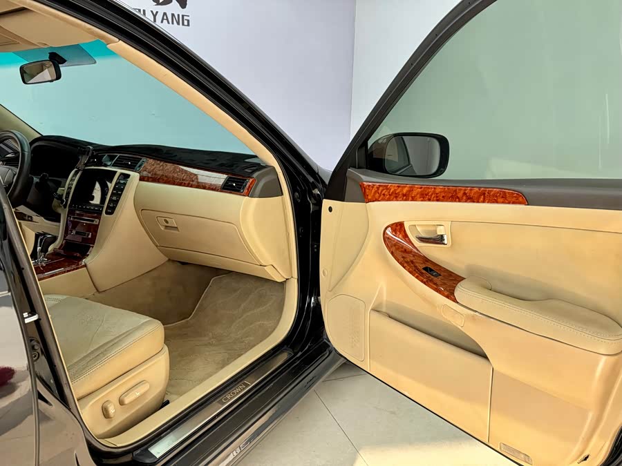 丰田 皇冠 2006 汽车图片 #12