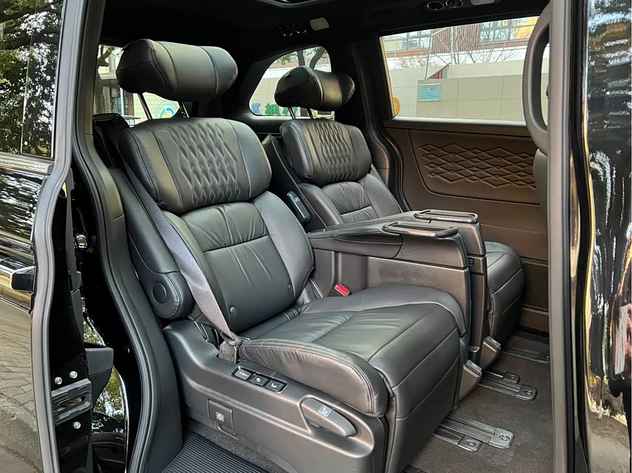 Honda Elysion 2024 car image #12