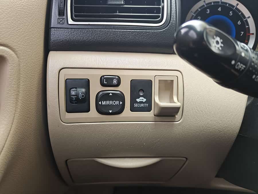 Toyota Corolla (Classic) 2012 car image #12