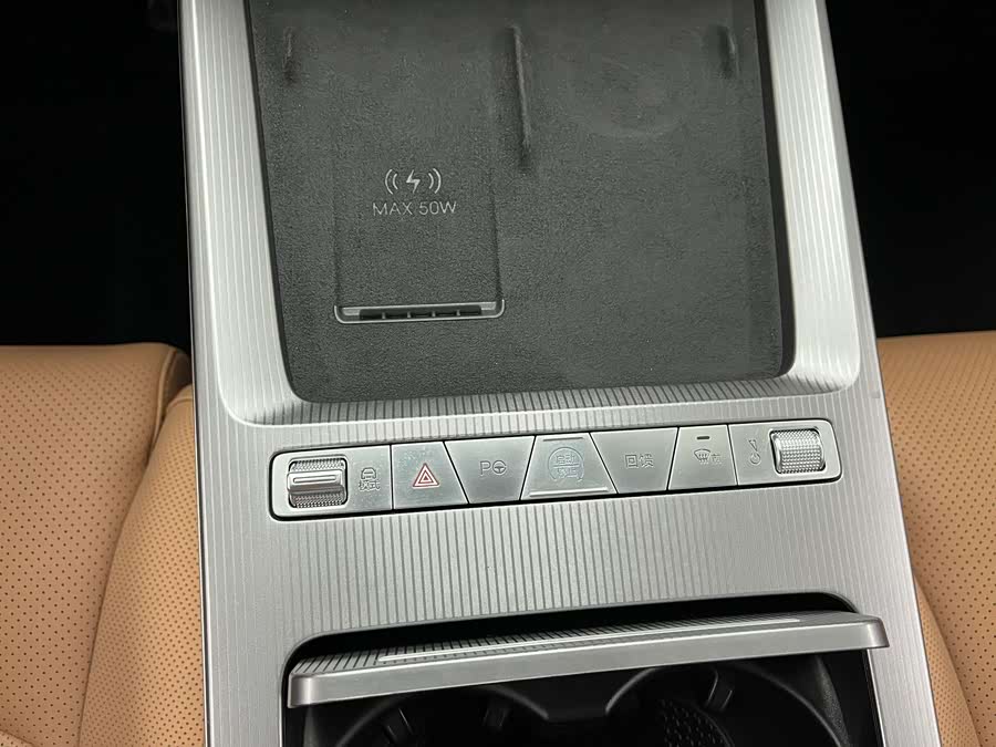 BYD HanL 2025 car image #12