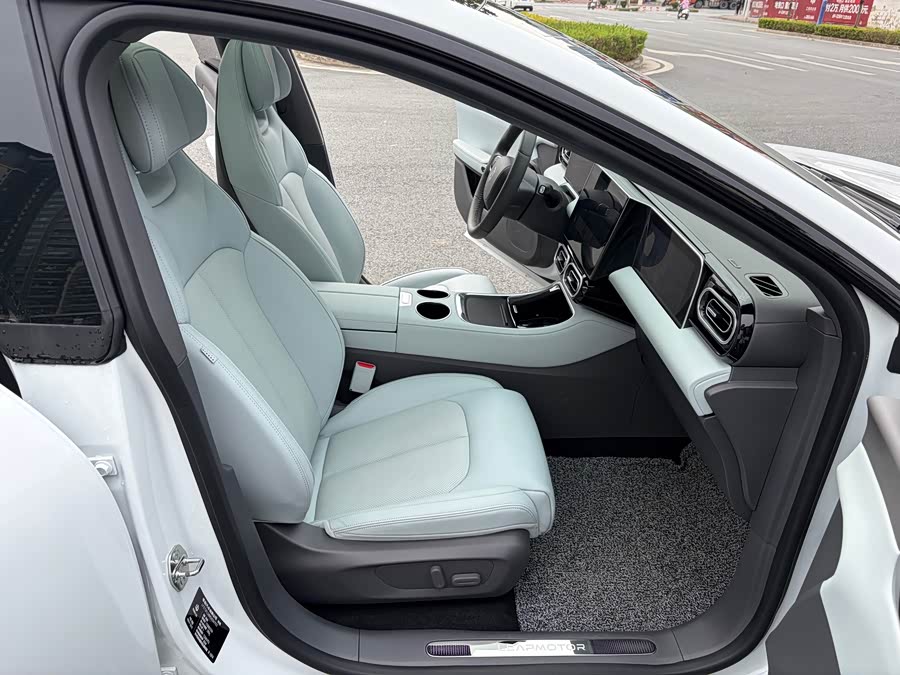 零跑汽车 零跑C01 2024 汽车图片 #12