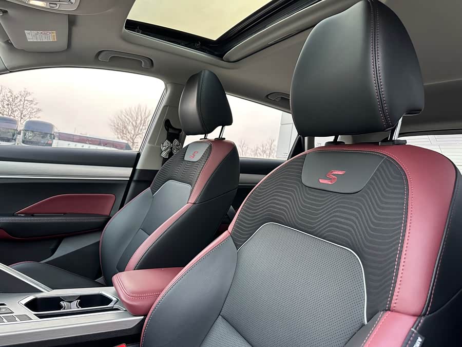 GEELY Coolray 2022 #12 GEELY Coolray 2022 car image #12