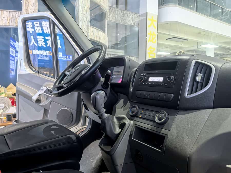 JAC 2018 #12 JAC 2018 car image #12