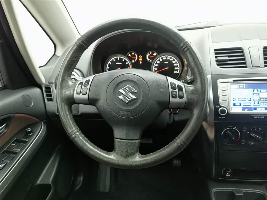 铃木 天语 SX4 2013 汽车图片 #12