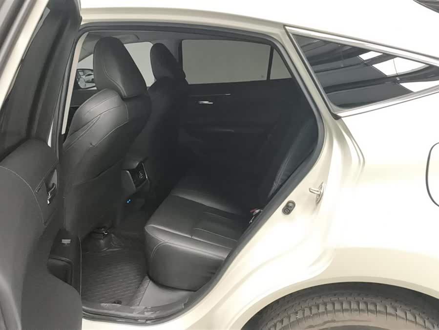 Toyota Harrier 2023 immagine di auto #12