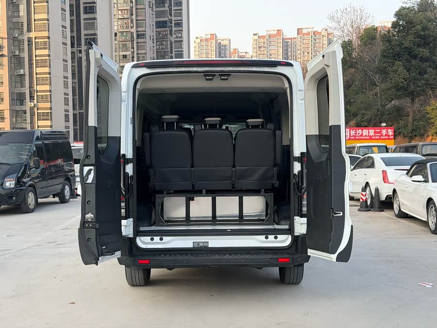 Ford Transit T8 2024 car image #12