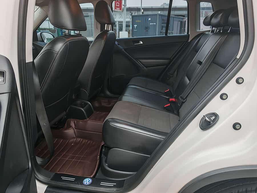 Volkswagen Tiguan 2016 car image #12