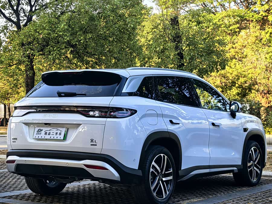 BYD SongL DM-i 2025 #12 BYD SongL DM-i 2025 car image #12