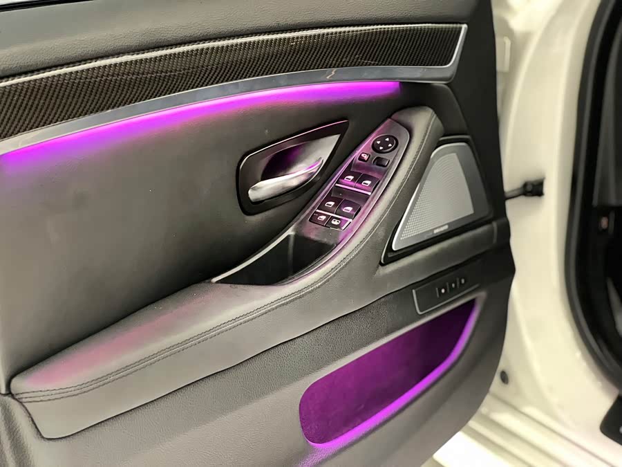 BMW M5 2014 car image #12