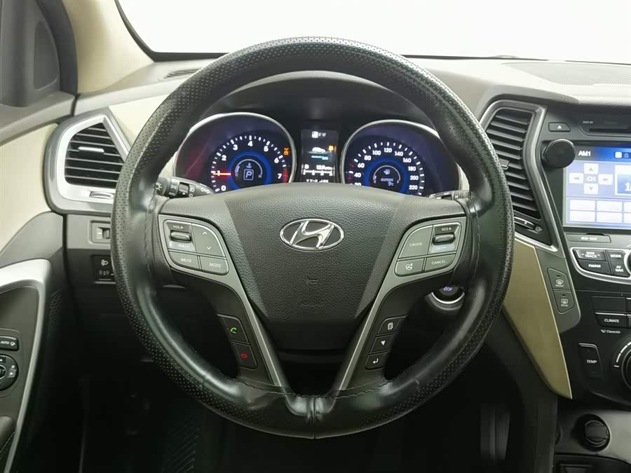 Hyundai Santa Fe 2014 car image #12