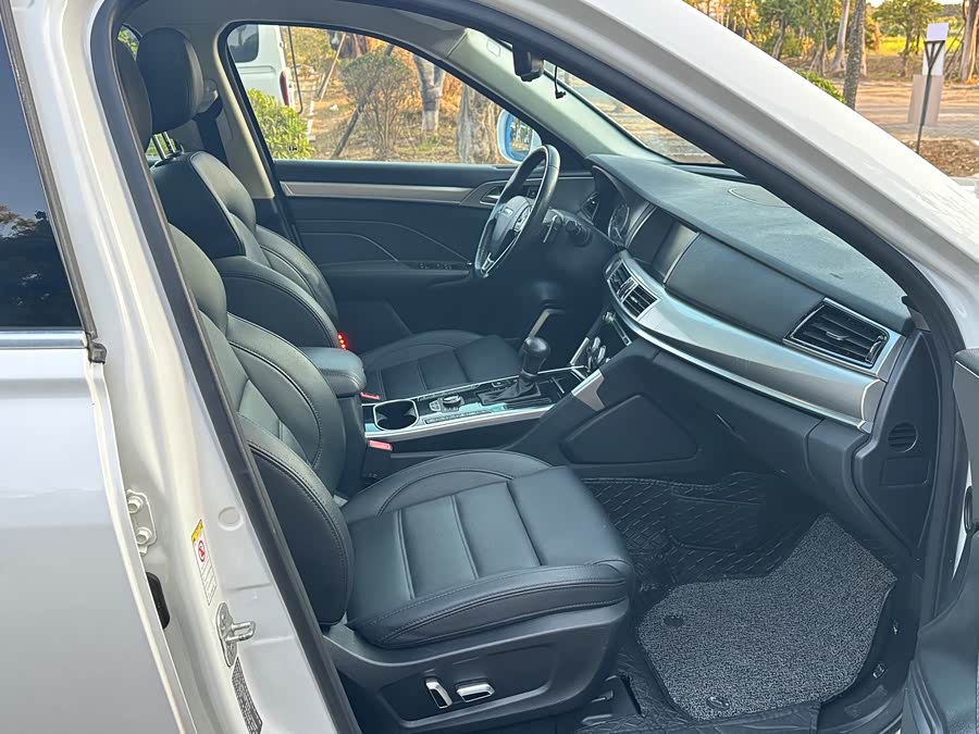 Haval H7 2018 #12 Haval H7 2018 car image #12