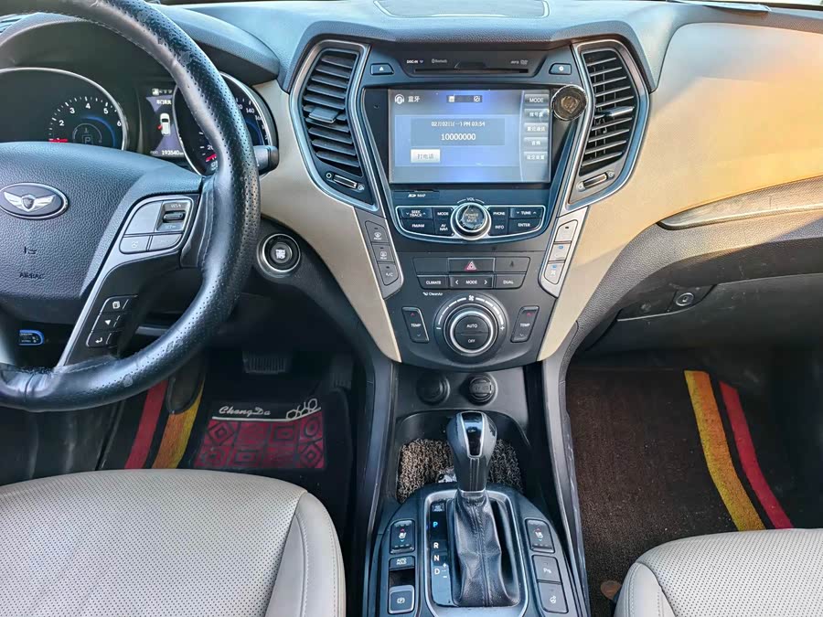 Hyundai Grand Santa Fe 2015 #12 Hyundai Grand Santa Fe 2015 car image #12