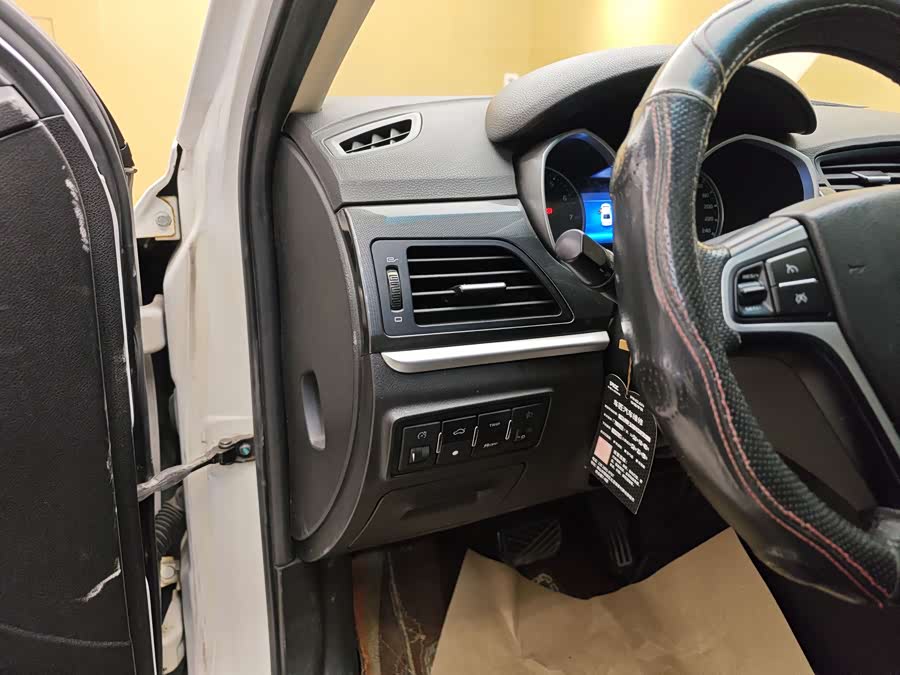 GEELY Emgrand 2016 #12 GEELY Emgrand 2016 car image #12
