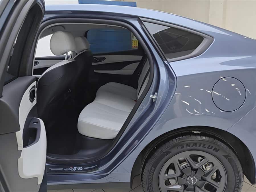 BYD Seal 05 DM-i 2025 car image #12