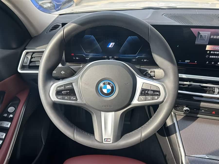 BMW i3 2025 car image #12