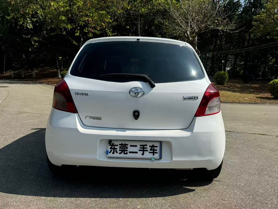 Toyota Yaris 2010 imagem de carro #12