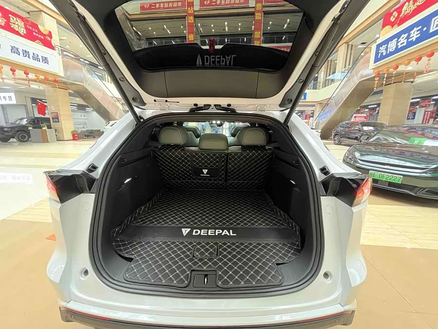 Deepal S07 2025 immagine di auto #12