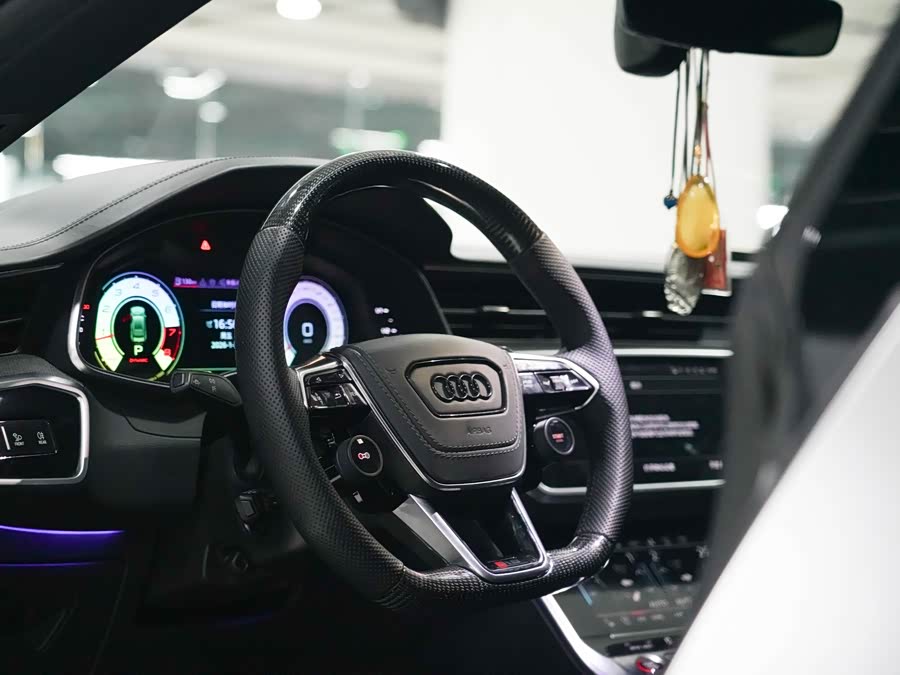 Audi RS 7 2021 car image #12