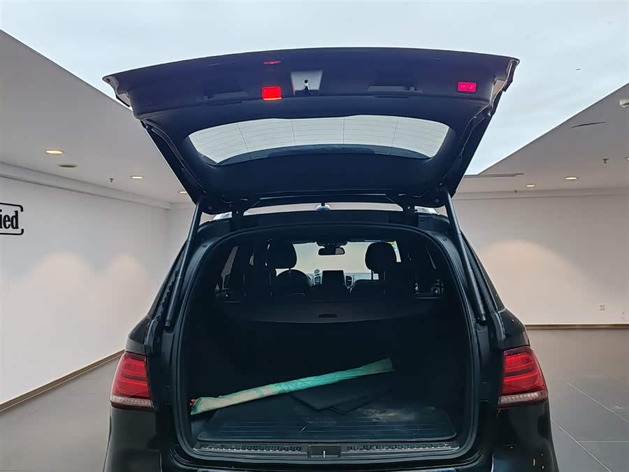 Mercedes-Benz GLE Class 2018 #12 Mercedes-Benz GLE Class 2018 car image #12