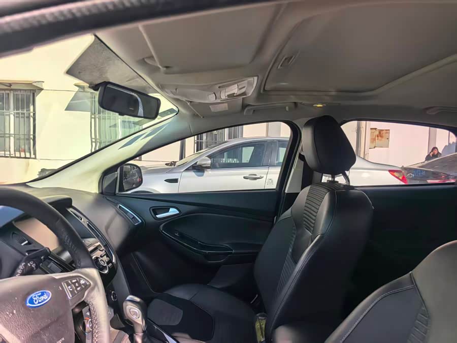 Ford Focus 2016 car image #12