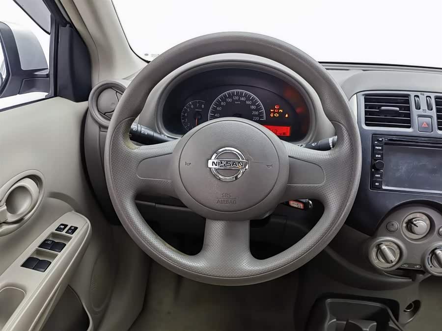 日产 阳光 2013 汽车图片 #12