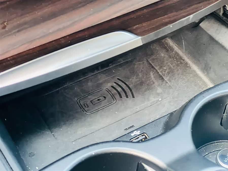 BMW 5 Series New Energy 2021 car image #12