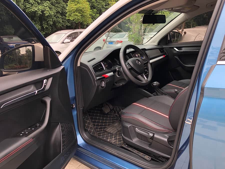 Skoda Kamiq 2020 صورة سيارة #12